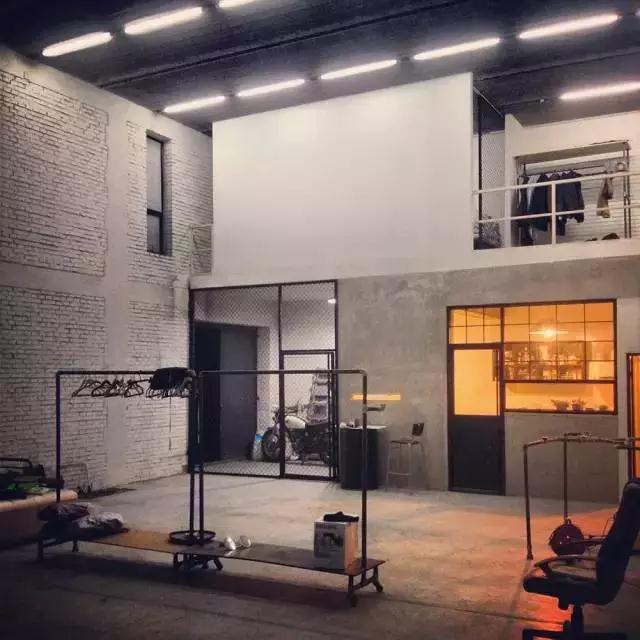 北皋一號(hào)的國(guó)際藝術(shù)區(qū)“有肉食堂”