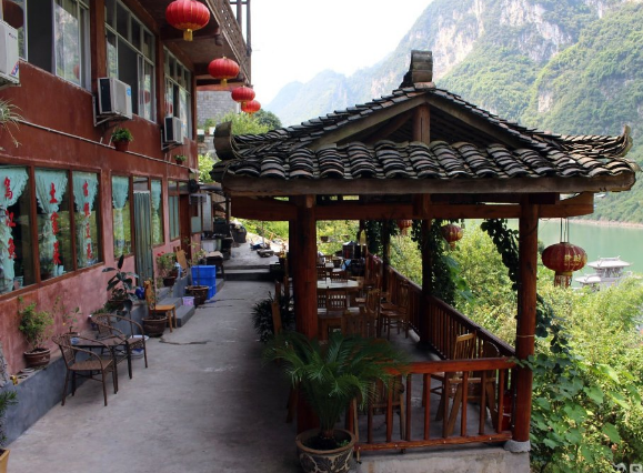 重慶酉陽(yáng)龔灘古鎮(zhèn)小灘子客棧