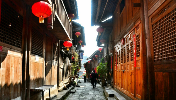 千年一 夢(mèng)，醉在龔灘古鎮(zhèn)紅樓客棧