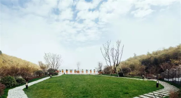 莫干山海拔最高原界·見(jiàn)山民宿