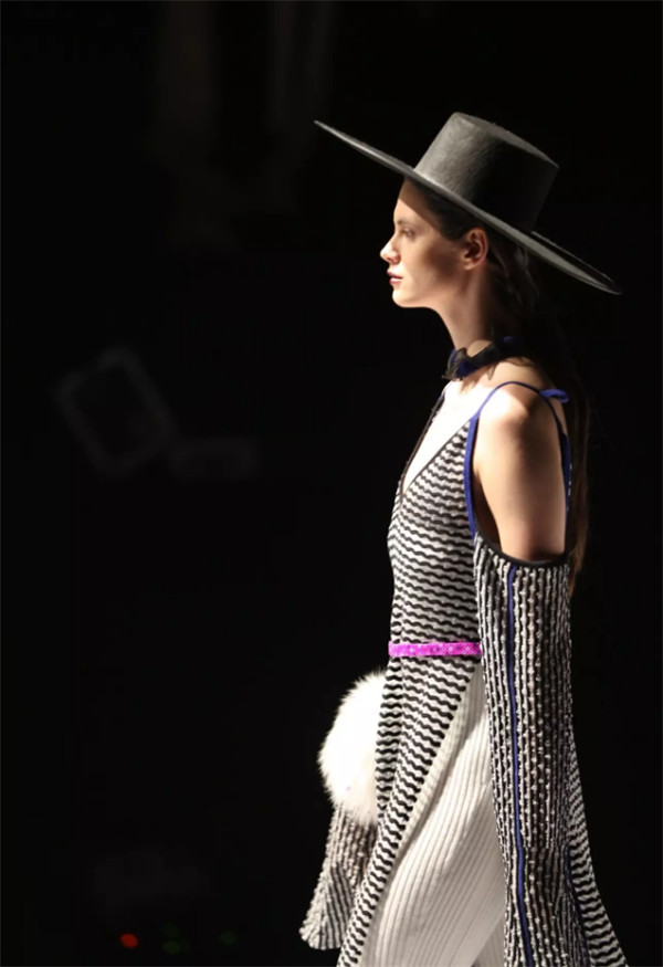 2017年中國(guó)美術(shù)學(xué)院畢業(yè)展開(kāi)幕式現(xiàn)場(chǎng)（海量套圖