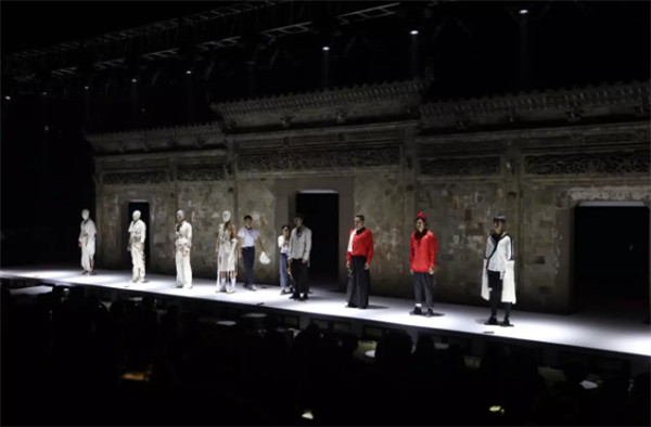 2017年中國(guó)美術(shù)學(xué)院畢業(yè)展開(kāi)幕式現(xiàn)場(chǎng)（海量套圖