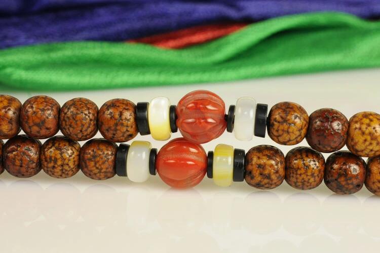 什么是星月菩提？原生態(tài)藏傳爆老星月菩提