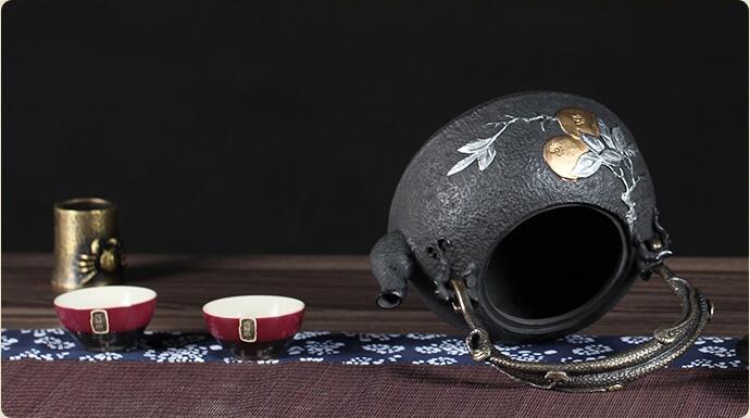 日本鐵壺純手工鑲銀茶壺，日本鐵壺歷史