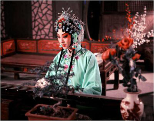 九朝會(huì)：雕欄玉砌，亭臺(tái)樓閣