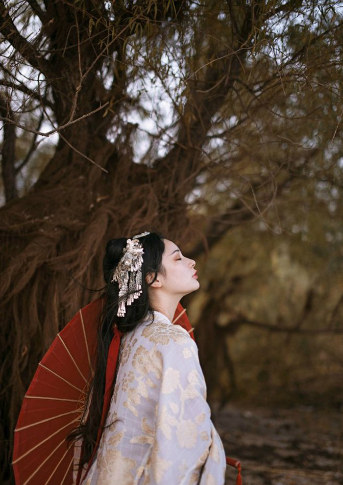 古裝攝影：九月深閨思念瘦