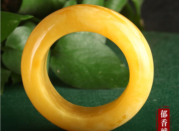 琥珀蜜蠟，百年收藏！