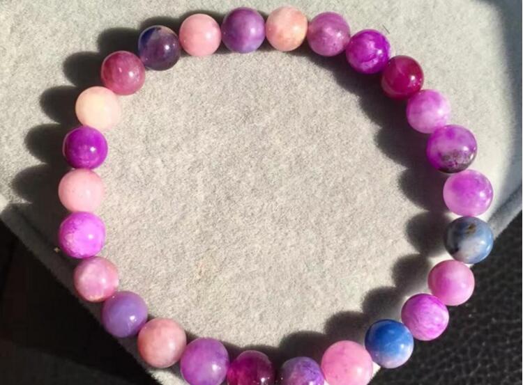 水晶，女生最好的裝飾品?。ㄈ? src="/wenxue/d/file/bigpic/190404/04/7-1F22Q15950.jpg" / data-HC7B="AyOzwK"></p>
<p style="text-align: center;" data-aEEl="EWoJ9I">
	<img alt=