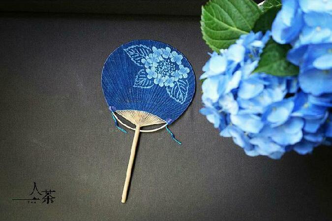 家佳樂(lè)文學(xué)復(fù)古刺繡和風(fēng)扇