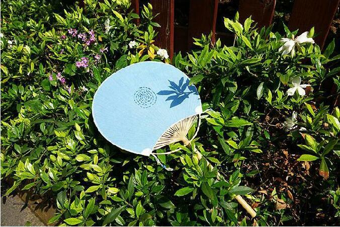 家佳樂(lè)文學(xué)復(fù)古刺繡和風(fēng)扇