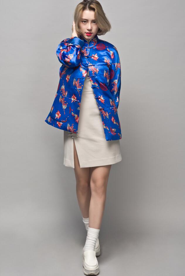 家佳樂文學麒麟印花盤扣唐裝圖片