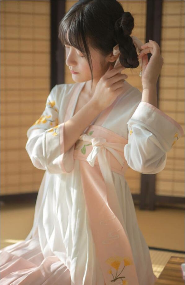 徐嬌漢服古裝圖片，家佳樂文學(xué)圖片