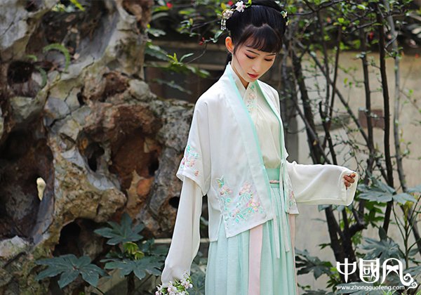 改良漢服交領(lǐng)襦裙 對(duì)襟半臂齊腰