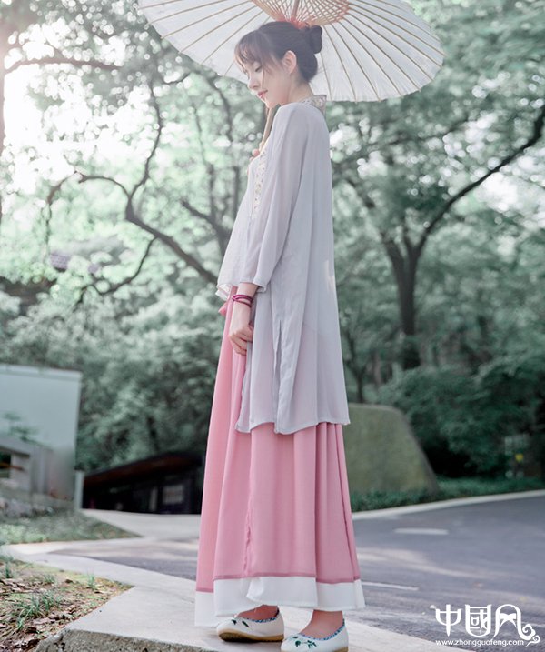 改良對(duì)襟漢服 齊腰襦裙