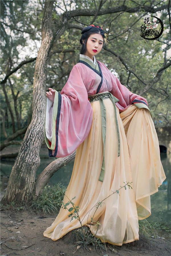 廣袖交領(lǐng)三重衣襦裙 漢服魏晉風大袖衫襦裙