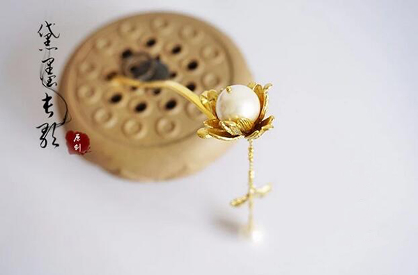 中國古風(fēng)頭飾貝殼黃銅步搖流蘇發(fā)簪子