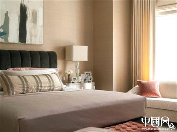 臥室床位的風水擺設(shè)講究