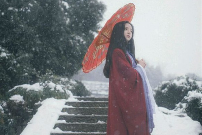 溫柔可人古風漢服女子頭像，端莊秀麗女生頭像