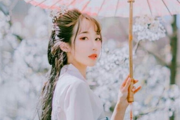 俏麗女子真人古風頭像，婉風流轉(zhuǎn)女生頭像