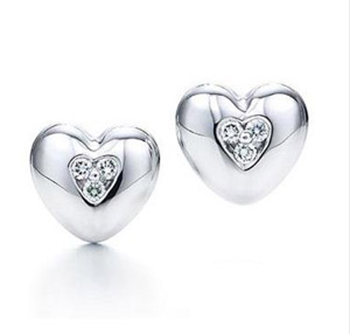 愛美的女孩子快來看，飾品也能增加你的桃花運(yùn)