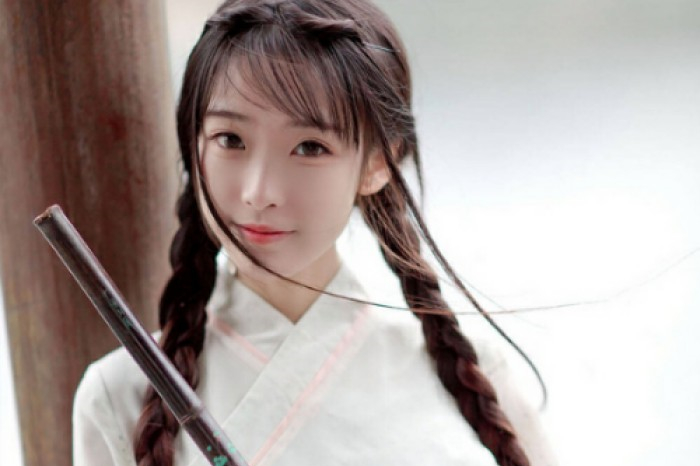 柳眉杏眼女生頭像，古風(fēng)女子qq頭像