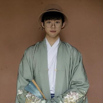 文藝小生帶折扇男生頭像，唯美古風(fēng)真人頭像