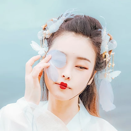 羽仙帶傘女生頭像，唯美古風真人頭像