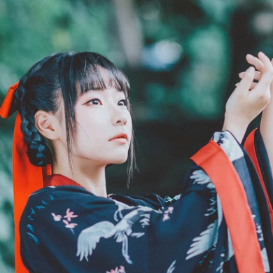 俏皮可愛漢服女子頭像，唯美古風真人頭像