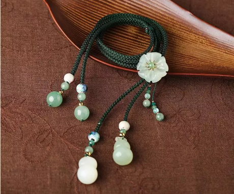 岫玉葫蘆吊墜簡約民族風(fēng)項鏈?zhǔn)罪? / data-hhsr=