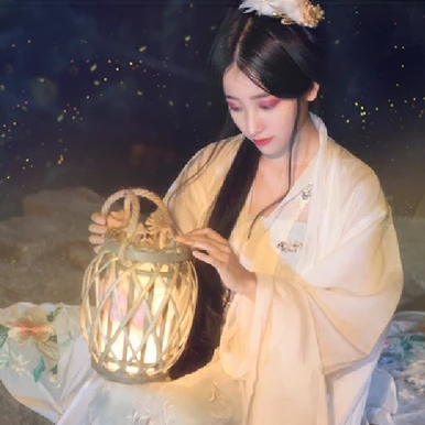 流螢白衣提燈少女頭像，唯美古風真人頭像