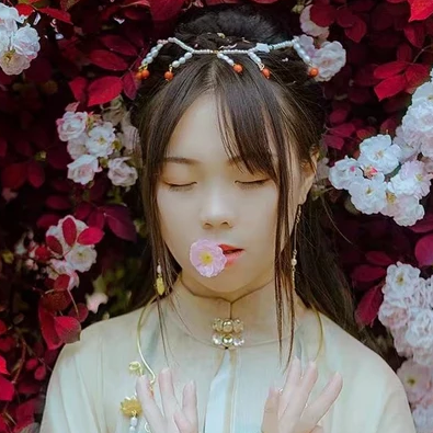 花開芬芳女生頭像，唯美古風真人頭像