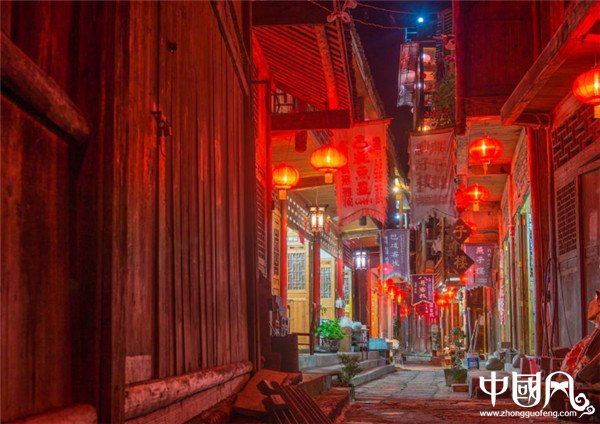 千年一 夢(mèng)，醉在龔灘古鎮(zhèn)紅樓客棧