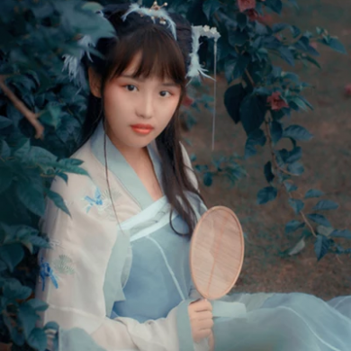 淺藍漢服小清新頭像，唯美古風女生真人頭像