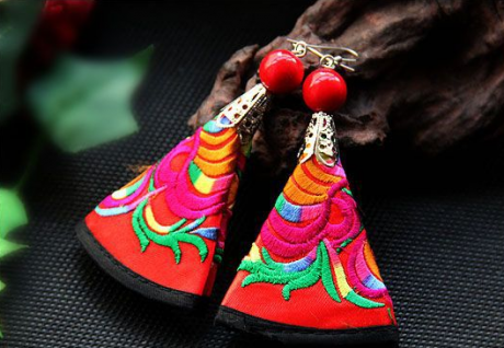 家佳樂文學手工繡花耳飾飾品