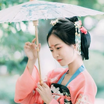 紅衣女子帶傘頭像，唯美古風(fēng)女子真人頭像