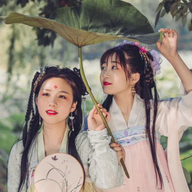 荷塘邊古風頭像，唯美古風閨蜜真人頭像