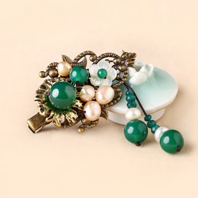 文藝復(fù)古花形朵發(fā)夾，氣質(zhì)典雅翠綠頭飾
