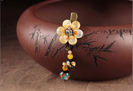 陽光花朵發(fā)夾，清新淡黃花頭飾