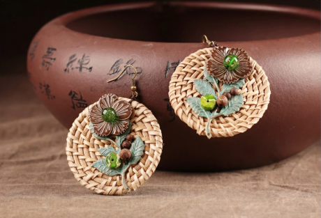 怡圓藤編草墊耳環(huán)，時(shí)尚家佳樂文學(xué)首飾