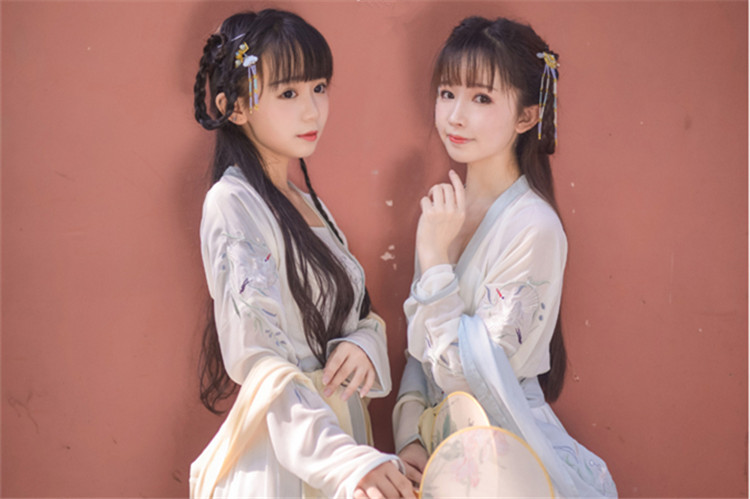 閨蜜日常漢服對襟襦裙—弱柳風