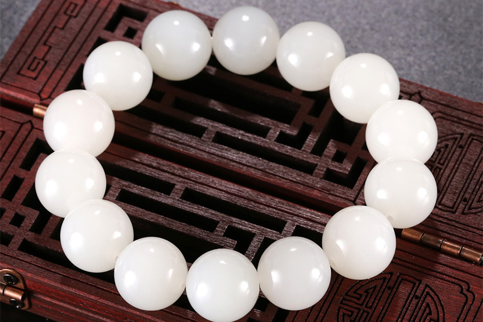 天然和田玉玉石手串，新疆白玉男女手飾