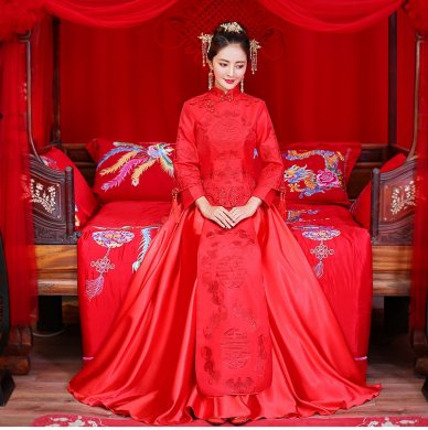 簡(jiǎn)單大氣的中式禮服，新娘結(jié)婚禮服
