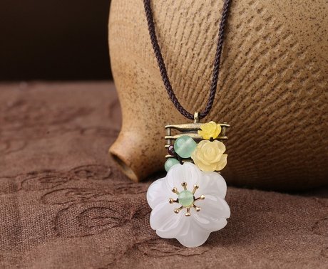 古風(fēng)花朵鎖骨鏈，竊瑩榮亭項(xiàng)鏈