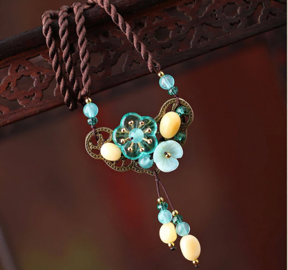 清澈的笑容復(fù)古項(xiàng)鏈?zhǔn)罪? / data-X54o=