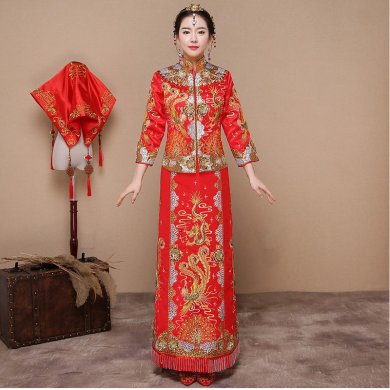 龍鳳之喜中式禮服，精致新娘結(jié)婚禮服