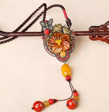 琉璃吊墜毛衣鏈時尚復(fù)古項鏈?zhǔn)罪? / data-Or80=