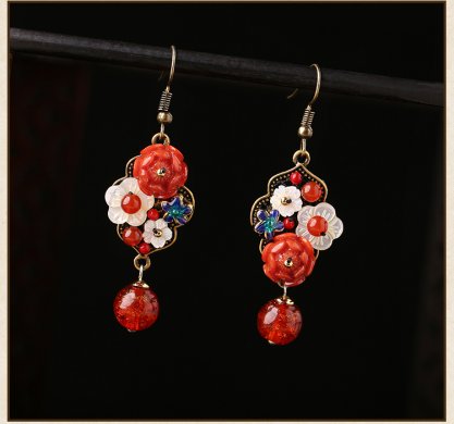 紅色民族風(fēng)耳環(huán)，復(fù)古長(zhǎng)款喜慶古風(fēng)吊墜耳環(huán)