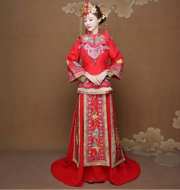 披肩拖尾秀禾服新娘禮服，時尚大氣中式禮服