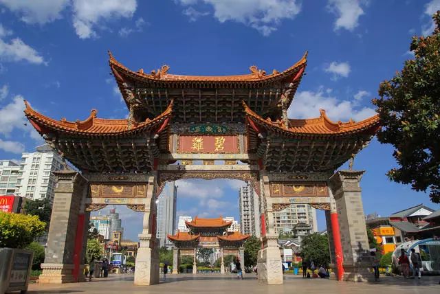 杭州·秀酒店，像上世紀(jì)劇場(chǎng)上演一場(chǎng)故事