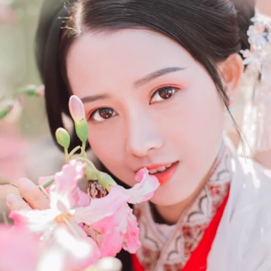 超仙粉色女生頭像，唯美古風(fēng)真人頭像